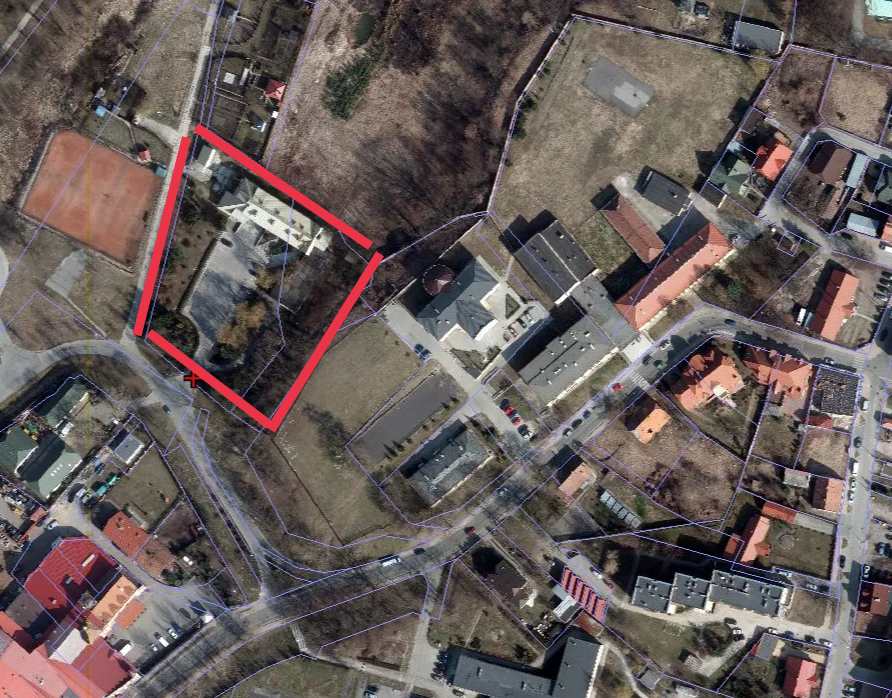 Uregulowanie zaszłości pozwoli zagospodarować działkę, na której stoi niszczejący budynek po Hotelu Nadwiślańskim